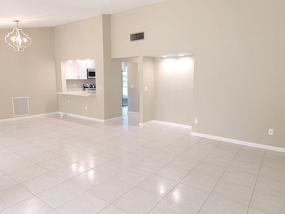 1st image of 6209 Olivewood Cir