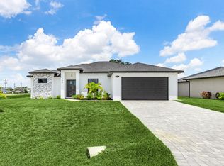 834 SW 10th St, Cape Coral, FL 33991