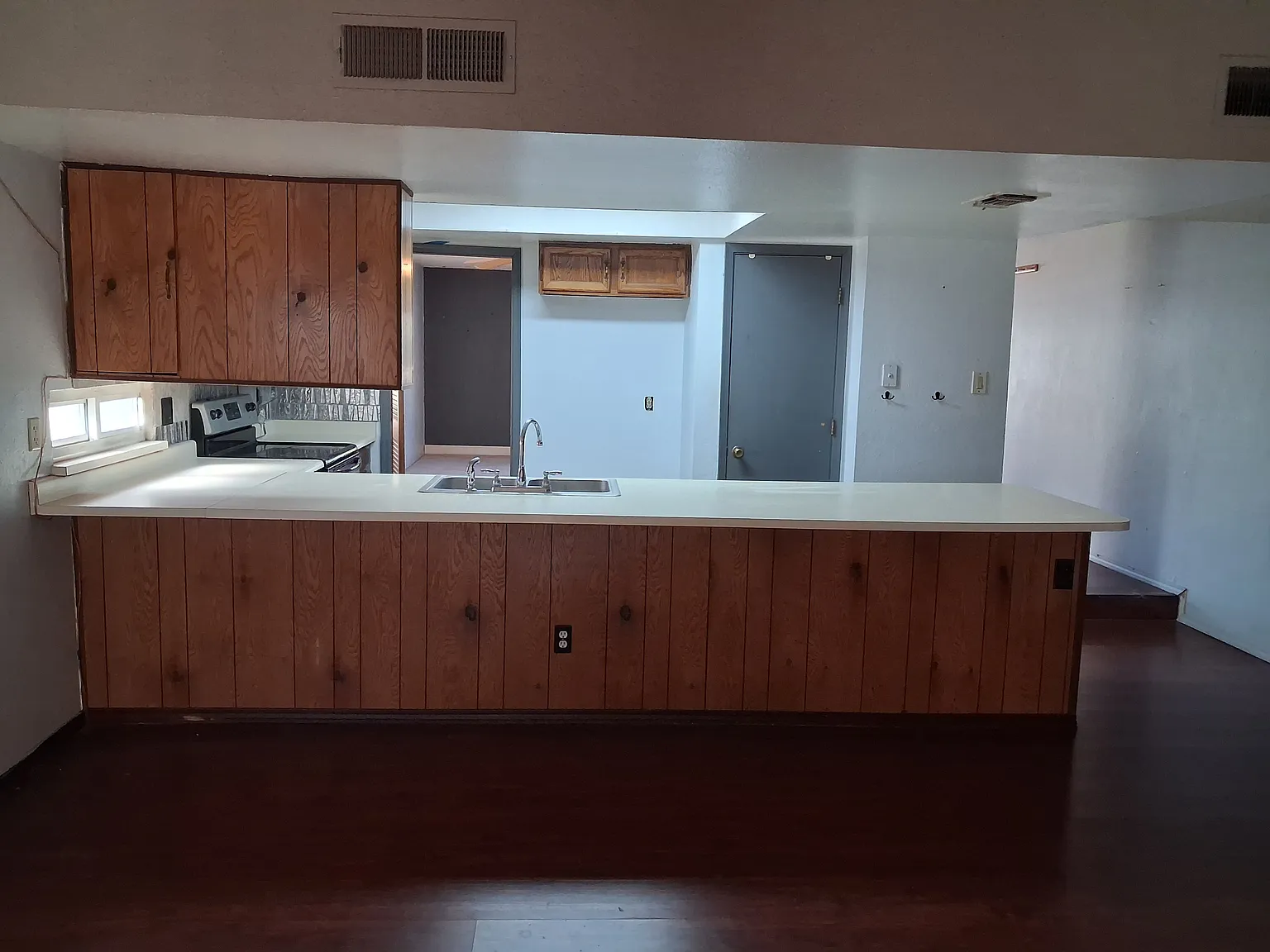 4 bed, 1874 sqft, $2,150 — Photo 2
