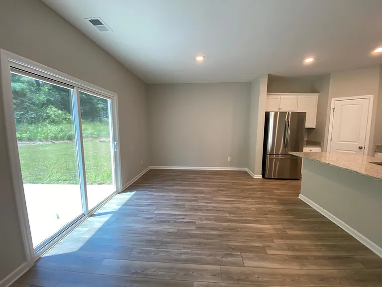 292 Golden Eagle Pkwy — Photo 26