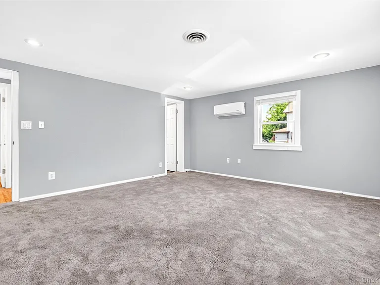 58 Samsondale Ave #A — Photo 22
