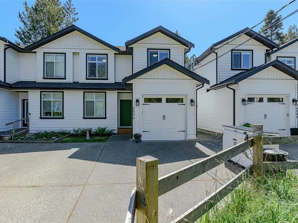6899 Beaton Rd, Sooke, BC V9Z 0M2