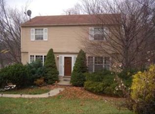 1031 Delfield Dr, Bethel Park, PA 15102
