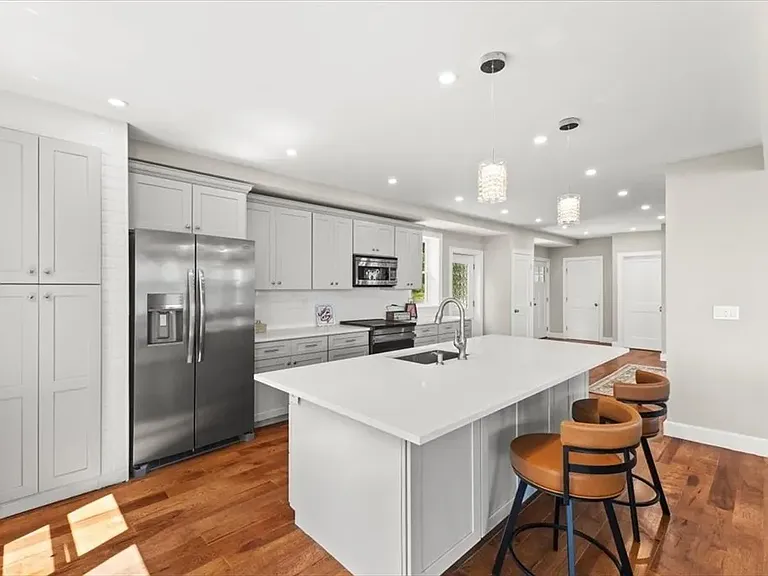 1366 Gardners Neck Rd #1 — Photo 5