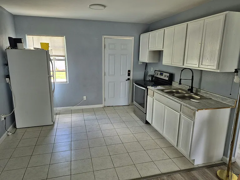 3408 E Doctor Martin Luther King Junior Blvd #4 — Photo 2