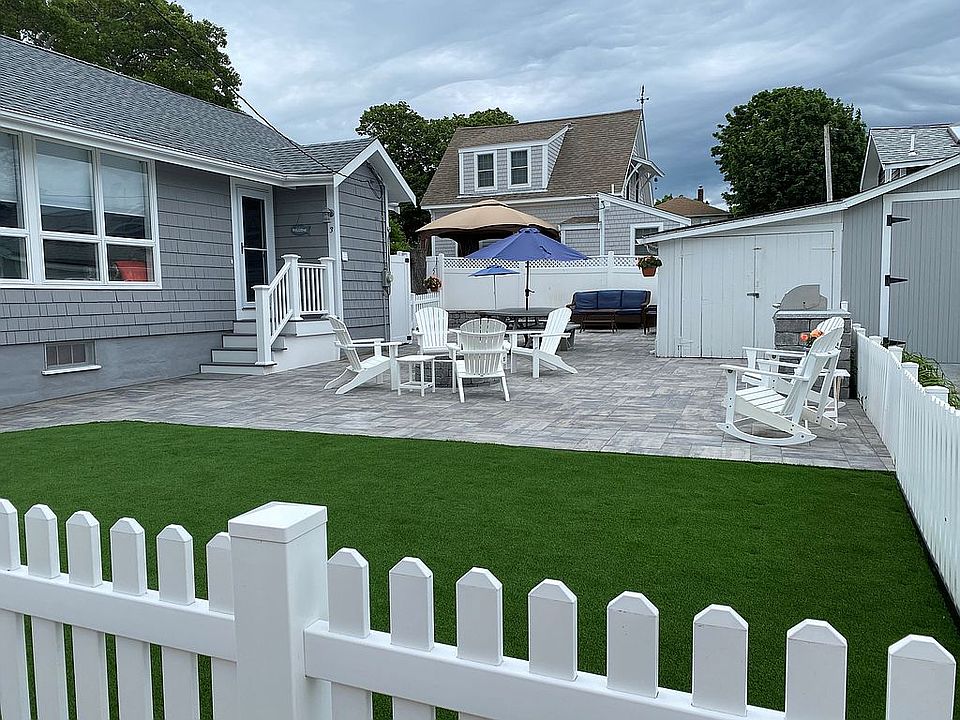 2nd image of 3 Dogwood Ln