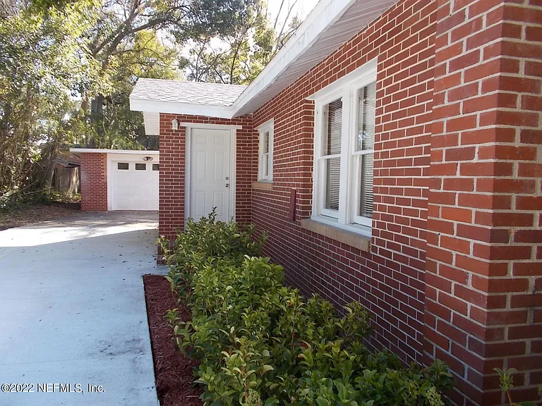 5738 Cruz Rd — Photo 3