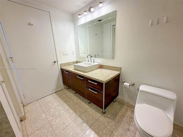 185 SW 7th St #2900 — Photo 13