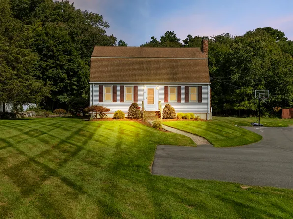 24 Howard St, South Easton, MA 02375