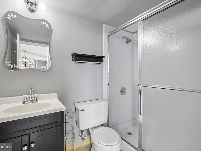 1420 Locust St #15B — Photo 10