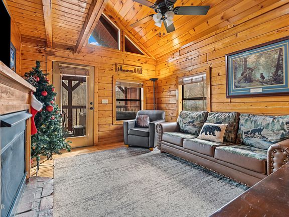 3rd image of 513 Hideaway Ridge Cir