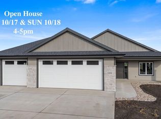 2412 Saddle Ridge Dr, Sioux Falls, SD 57110