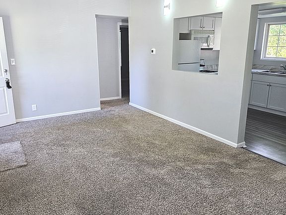 2nd image of 415 Dellwood Ave
