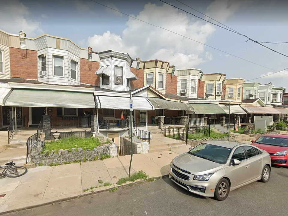1221 N Frazier St