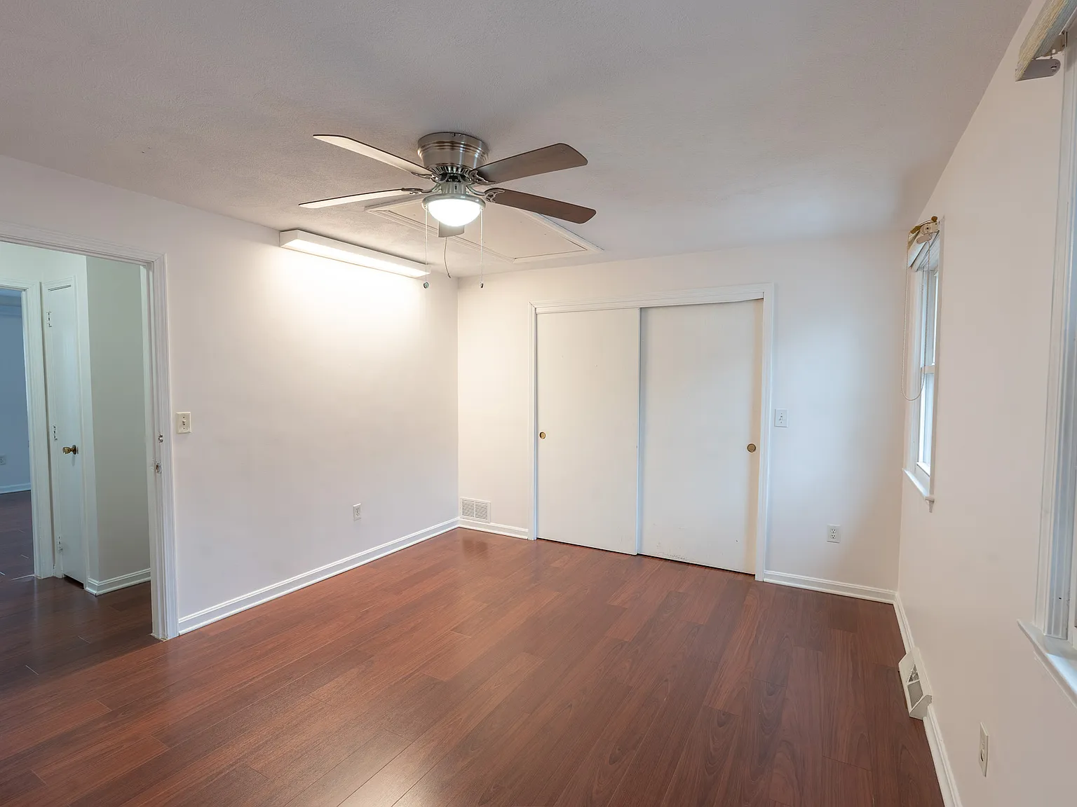 2 bed, 1.5 bath, 1200 sqft, $2,800 — Photo 2