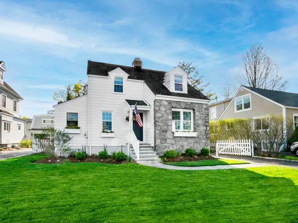 162 Eastlawn Street, Fairfield, CT 06824