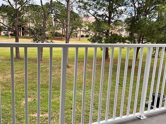 5th image of 14001 Fairway Island Dr APT 528