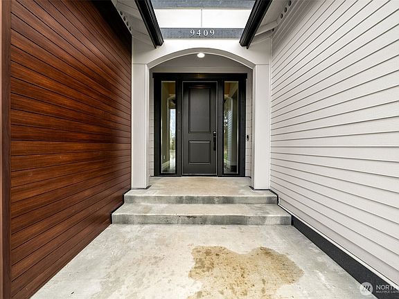 2nd image of 9409 214th Avenue E