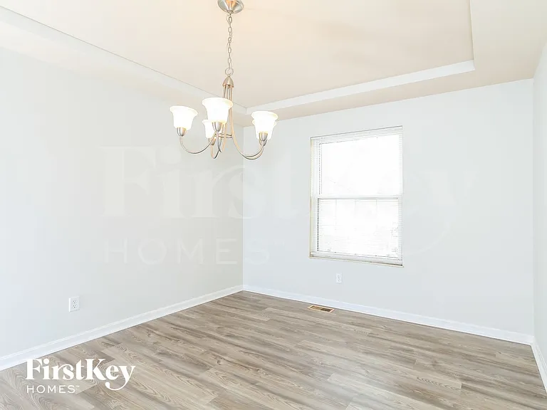 3359 Woodside Dr — Photo 5