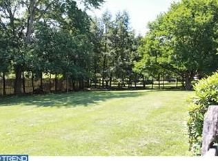 97 Sunset Dr, New Hope, PA 18938