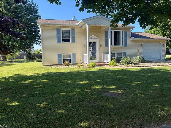 2nd image of 3157 Coventry Dr