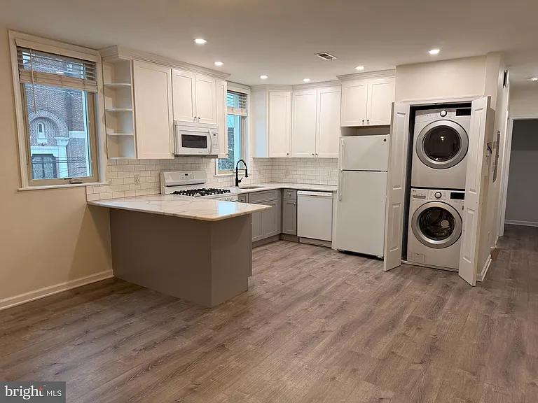 2048 S 21st St #2 — Photo 4