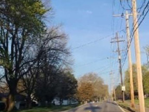 Exterior Neighborhood (street photo)