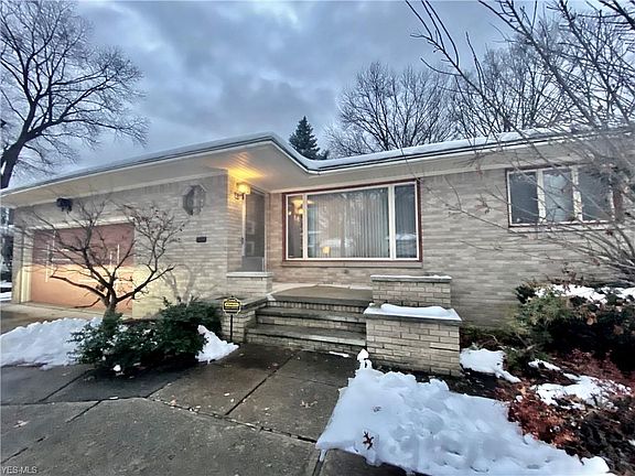 2nd image of 6618 Bennington Dr