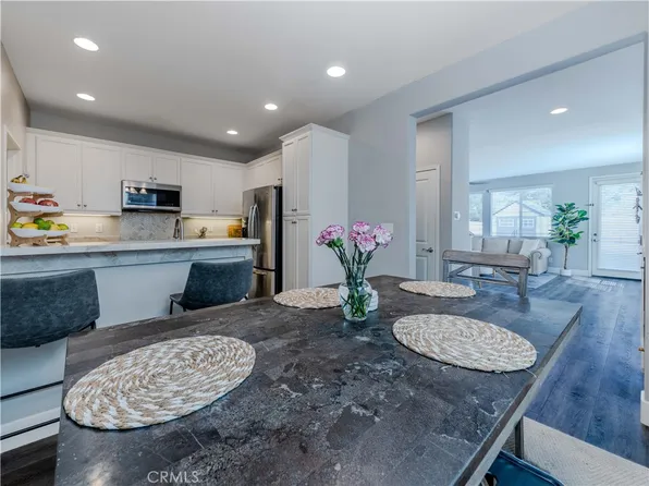 19451 Opal Ln, Santa Clarita, CA 91350