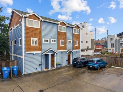 6348 34th Ave SW UNIT C, Seattle, WA, 98126