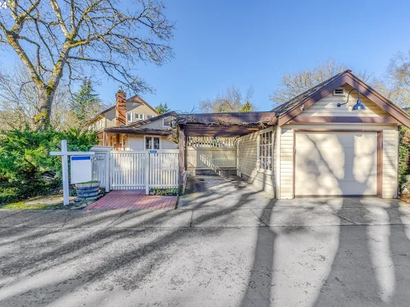 277 Spyglass Dr, Eugene, OR 97401