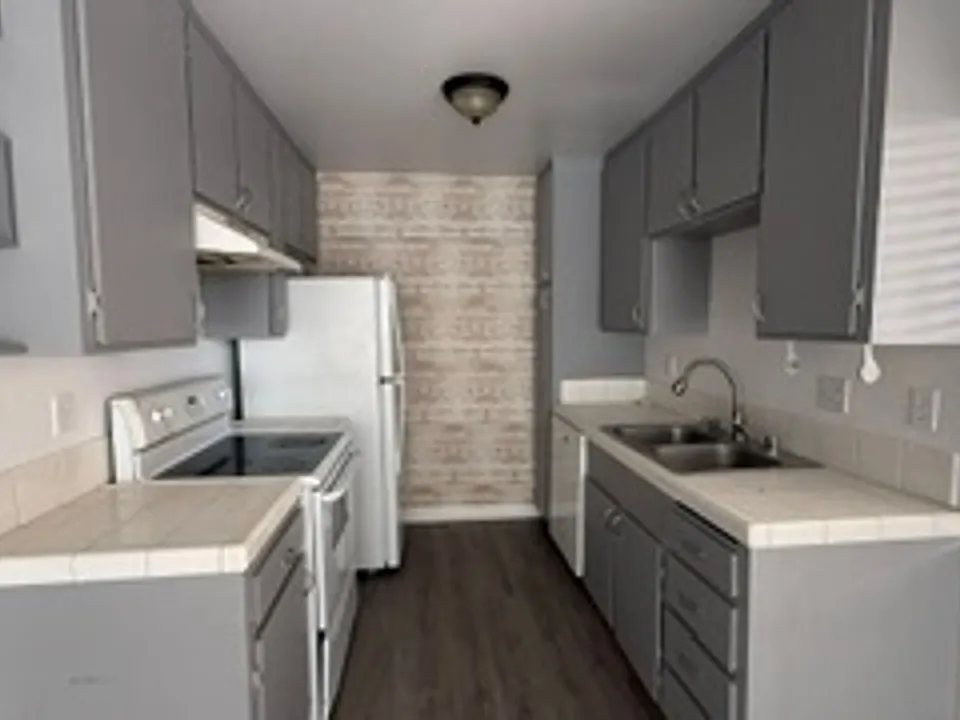 1250-1254 Parker Pl