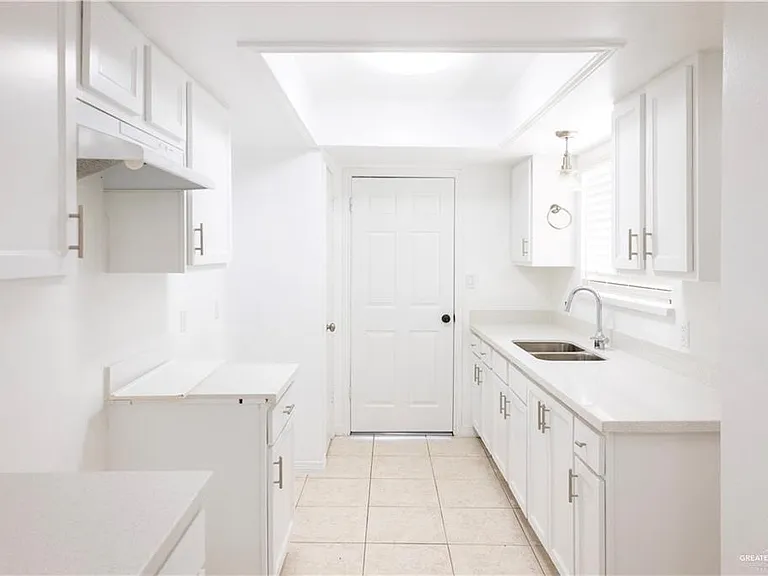 1801 Highland Park Ave — Photo 9