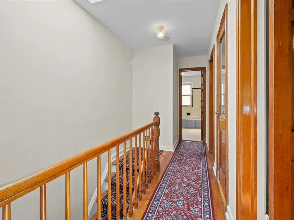 140 Van Cortlandt Park S image 11 of 26