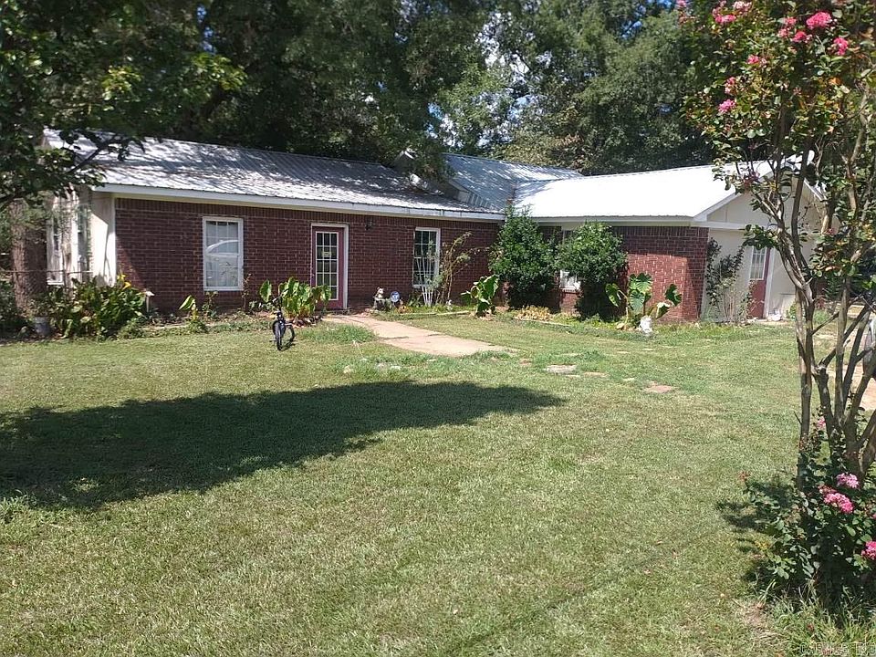 1st image of 5 Thomas Ln