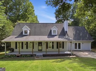 65 Tradewinds Rd, Cleveland, GA 30528