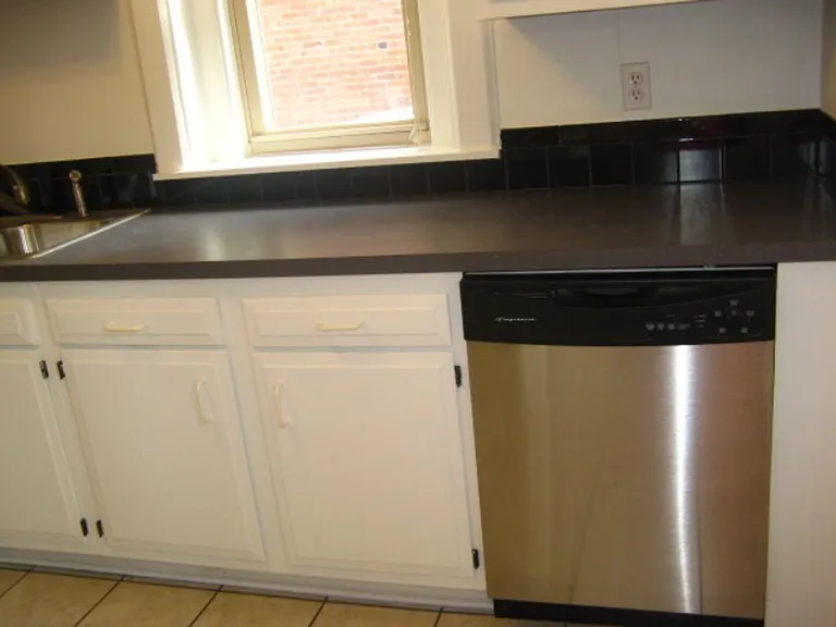 1215 Colley Ave #11 — Photo 7