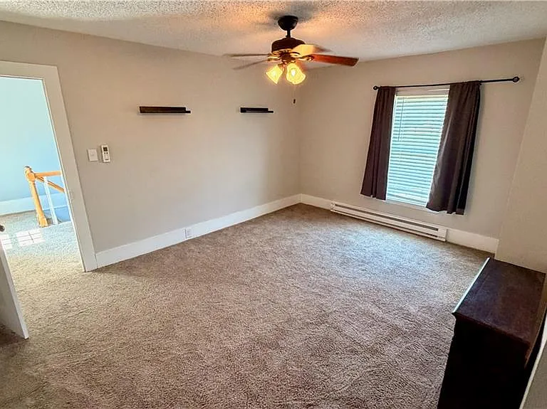 1128 Longstreet Ln — Photo 27