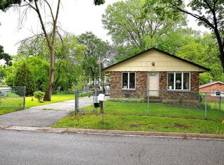 1331 Round Lake Dr, Round Lake Beach, IL