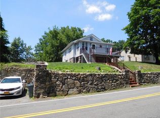 39 Buckberg Rd, Tomkins Cove, NY 10986