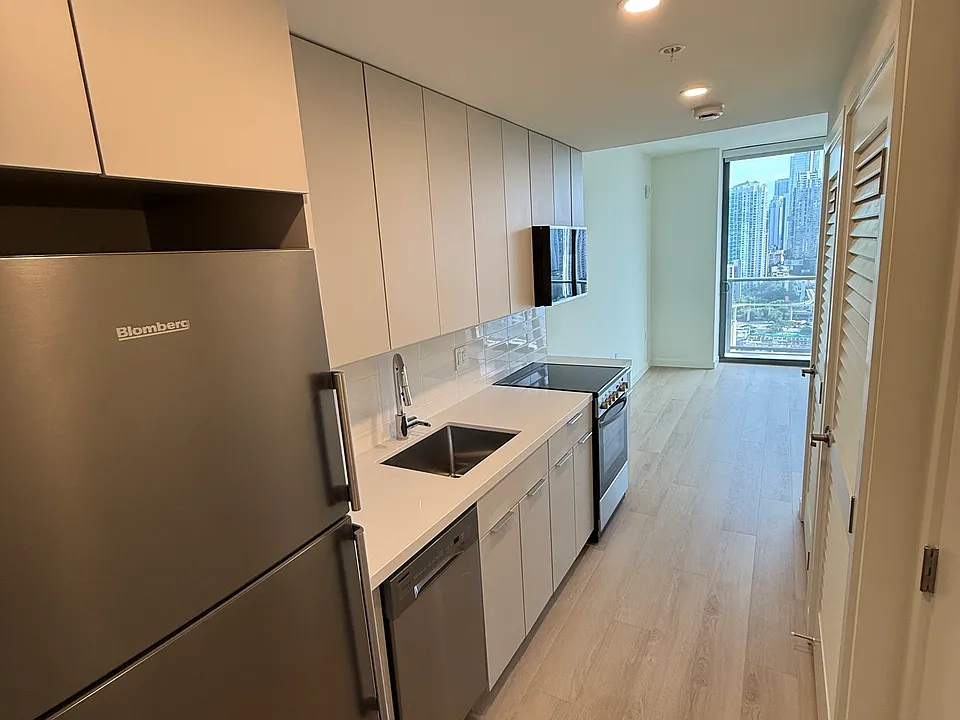 542 N Miami Ave #S1