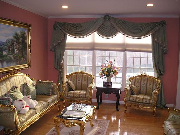 2nd image of 15 Coggins Ln