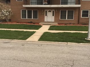 17721 Escanaba Ave APT 2S, Lansing, IL 60438