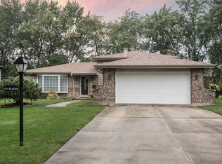 1814 McAdam Rd, Darien, IL 60561