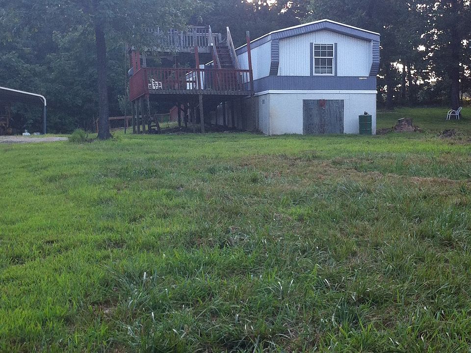 Mobile home with front porch