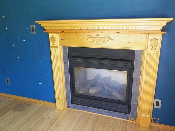 3rd image of 520 N Manhattan Ave