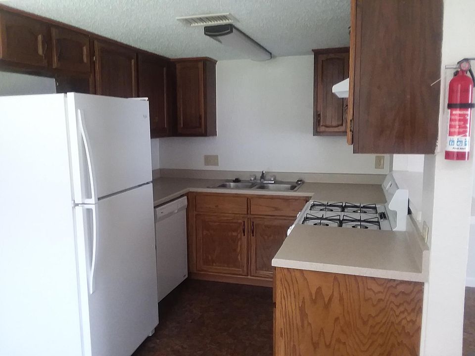 2nd image of 813 Bracewood Cir APT D