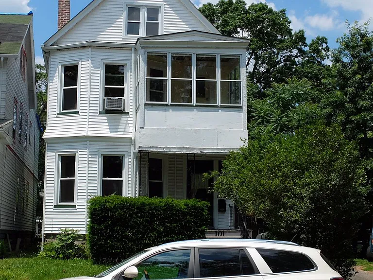 101 Shepard Ave #2 — Photo 1