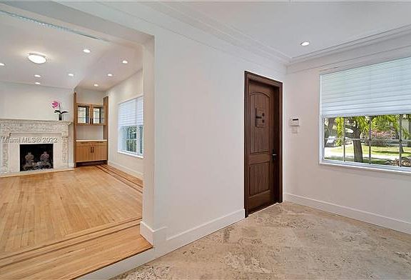 2nd image of 605 Alcazar Ave