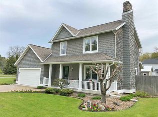 5945 Wadsworth Rd, Harbor Springs, MI 49740